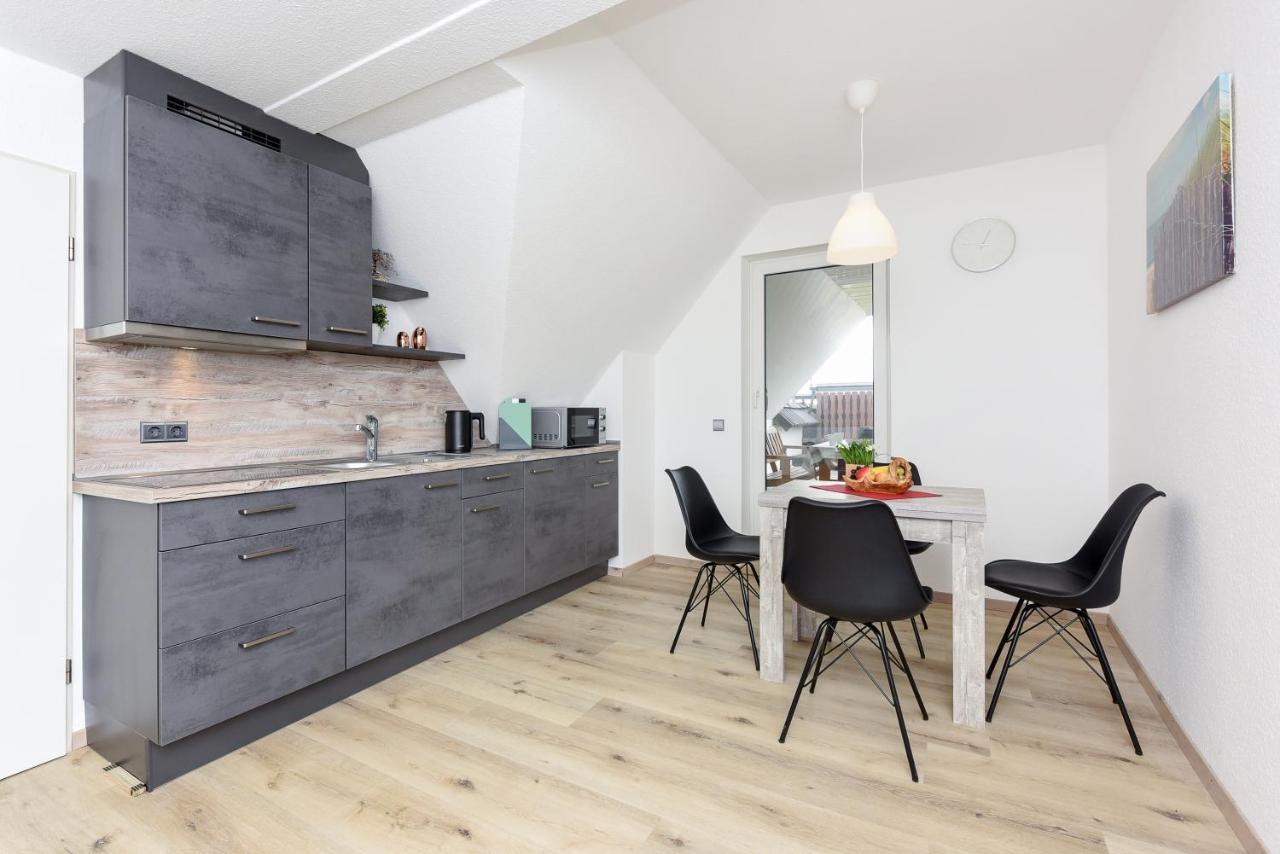 Ferienwohnung 2 Und 3 Im Haus Meeresbrise 카롤리넨시엘 외부 사진